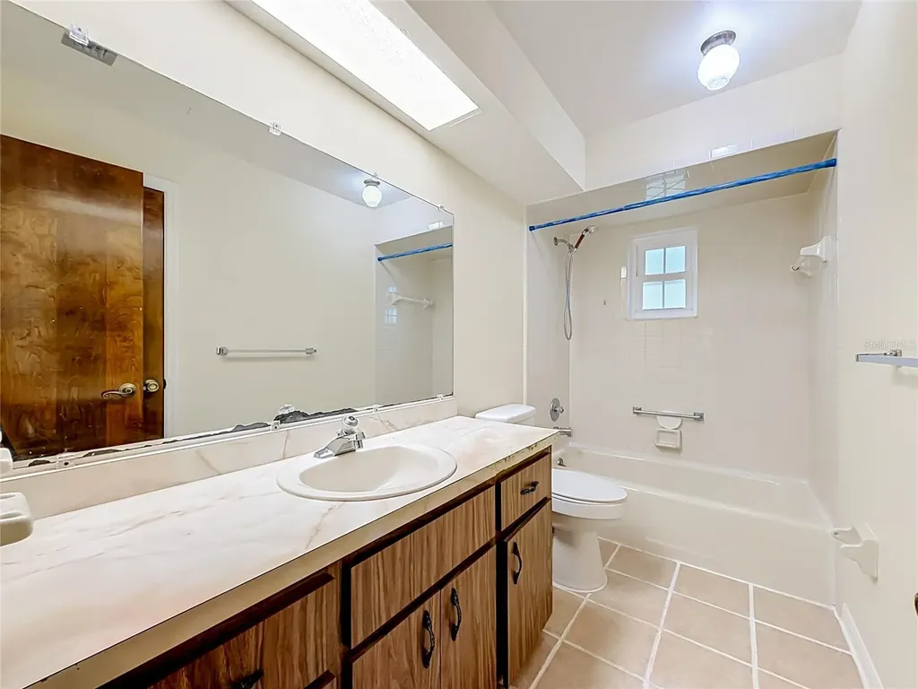 13530 Berkshire Court Grand Island FL 32735