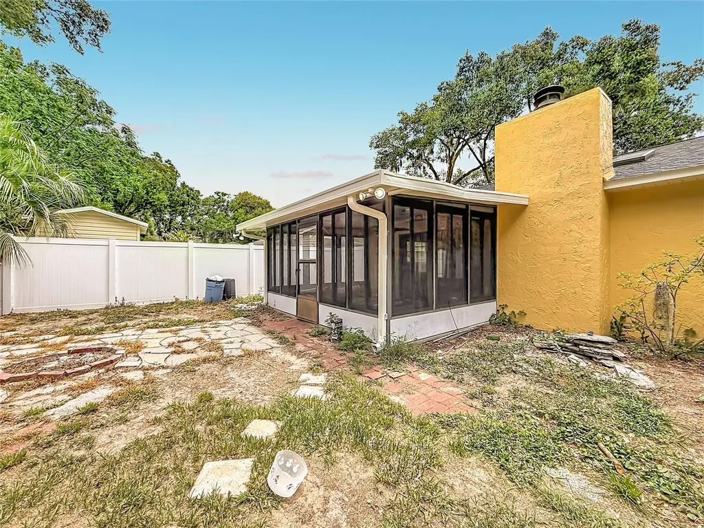 13530 Berkshire Court Grand Island FL 32735
