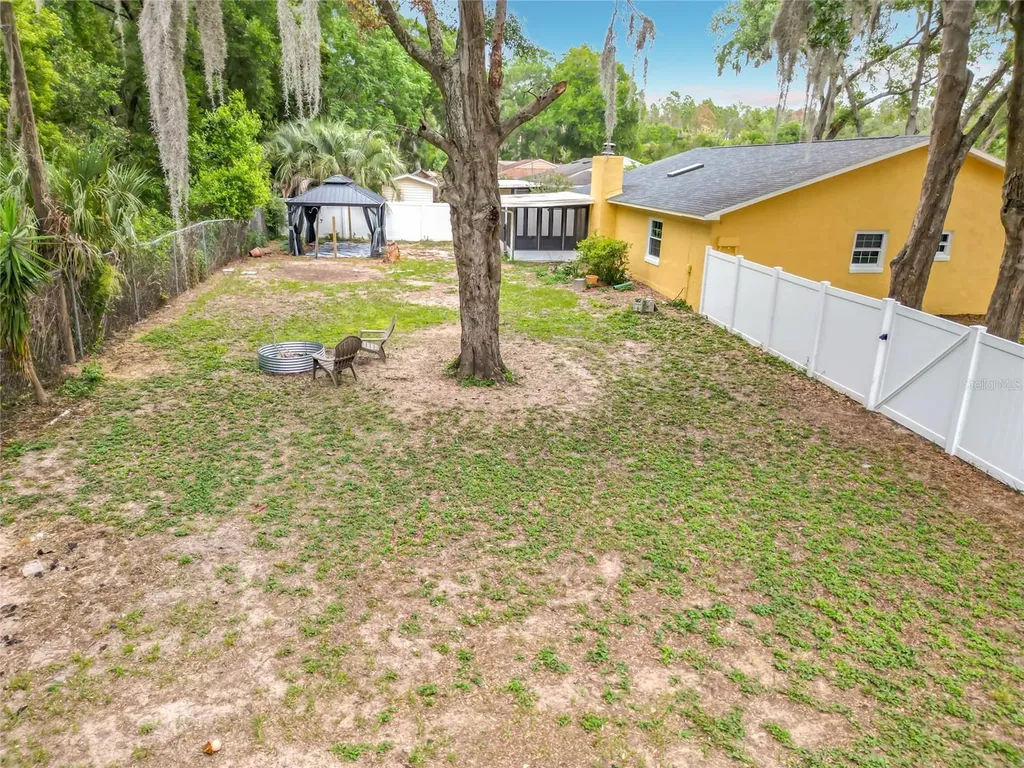13530 Berkshire Court Grand Island FL 32735