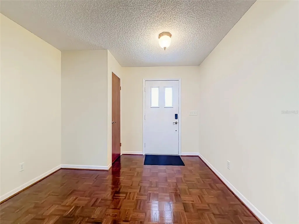 13530 Berkshire Court Grand Island FL 32735
