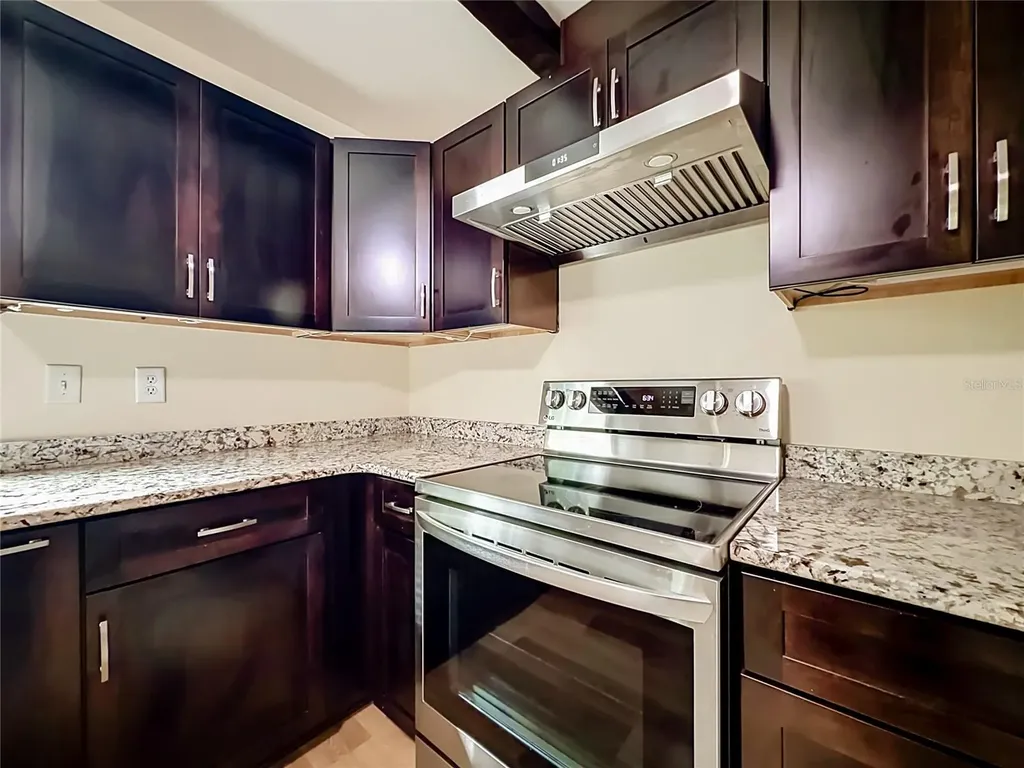 13530 Berkshire Court Grand Island FL 32735
