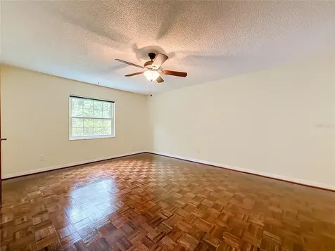13530 Berkshire Court Grand Island FL 32735