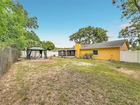 13530 Berkshire Court Grand Island FL 32735