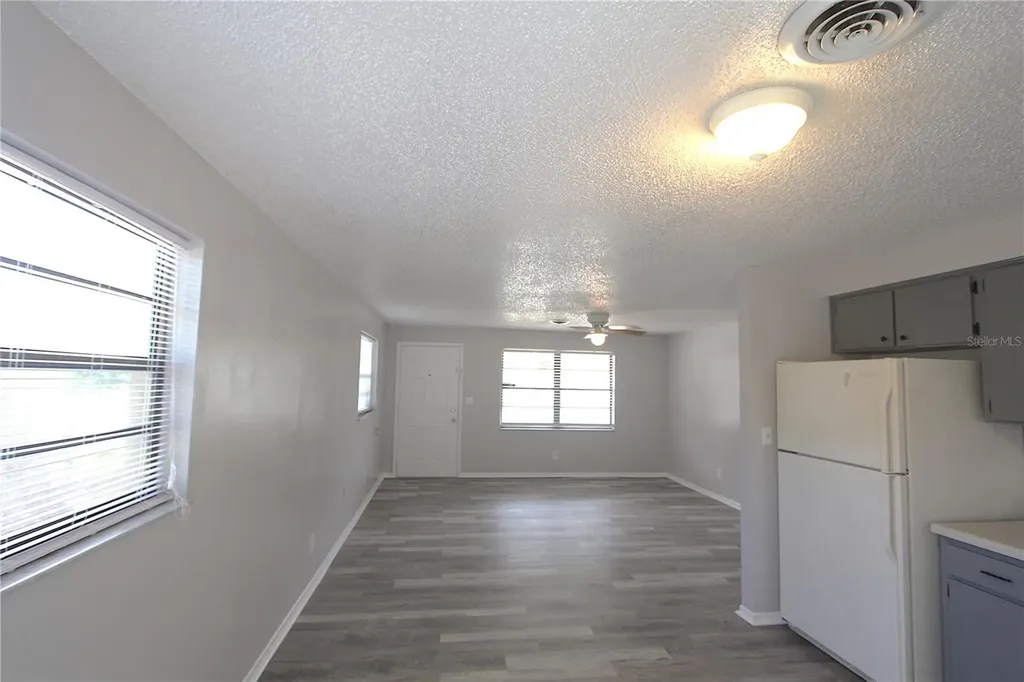 5647 20th Street Zephyrhills FL 33542