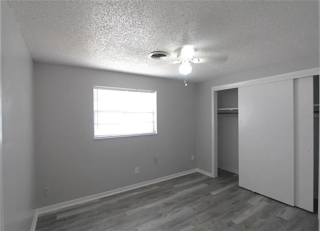 5647 20th Street Zephyrhills FL 33542