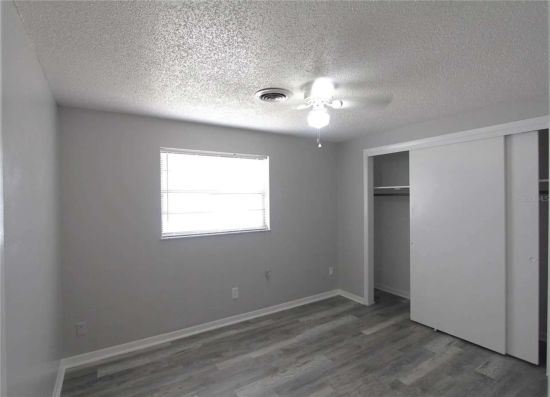 5647 20th Street Zephyrhills FL 33542