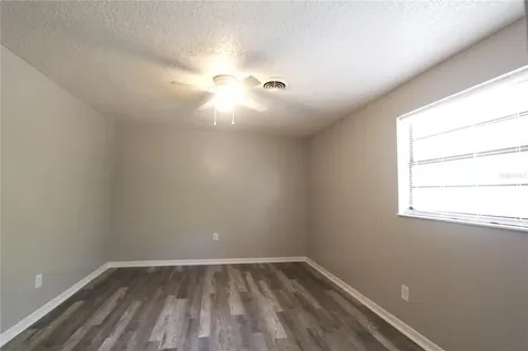 5647 20th Street Zephyrhills FL 33542