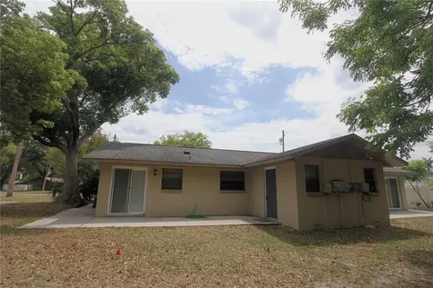 5647 20th Street Zephyrhills FL 33542