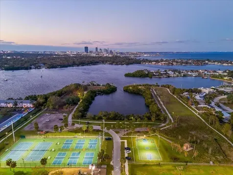 4185 Barracuda Drive SE St Petersburg FL 33705