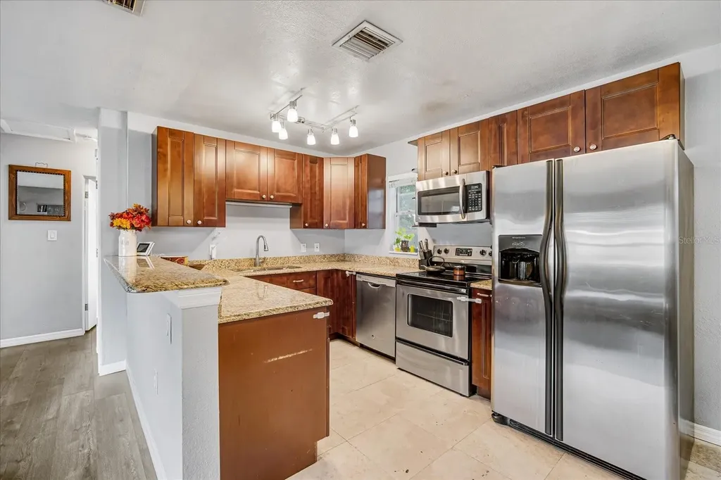 9064 93rd Street Seminole FL 33777