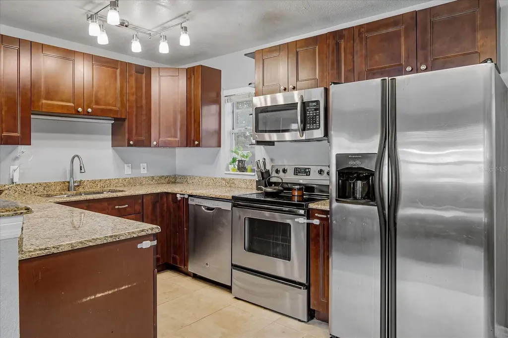 9064 93rd Street Seminole FL 33777