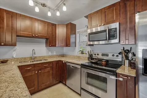 9064 93rd Street Seminole FL 33777
