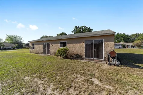 325 Oak Track Course Ocala FL 34472