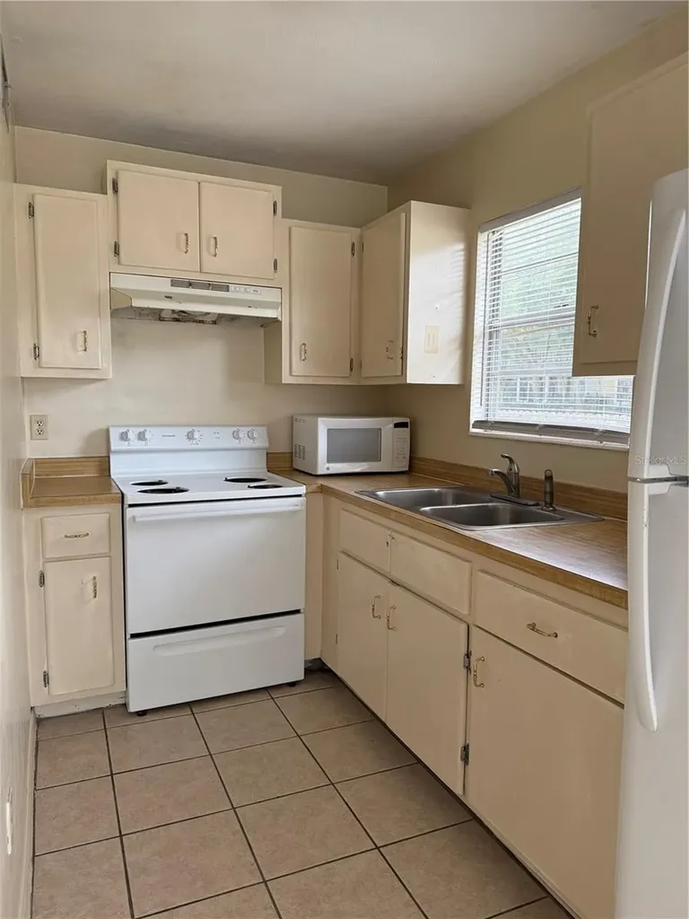 537 NW 30th Avenue Gainesville FL 32609