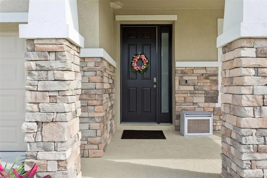 9119 Forge Breeze Loop Wesley Chapel FL 33545