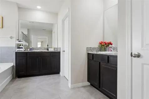 9119 Forge Breeze Loop Wesley Chapel FL 33545