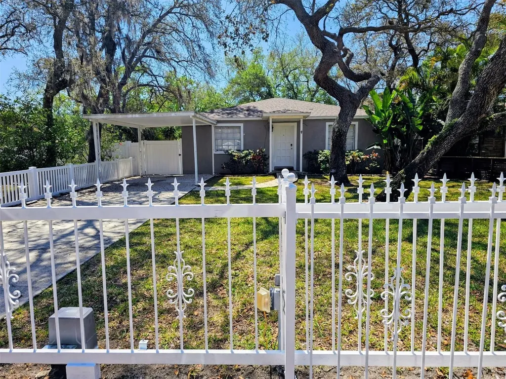 3128 W Varn Avenue Tampa FL 33611