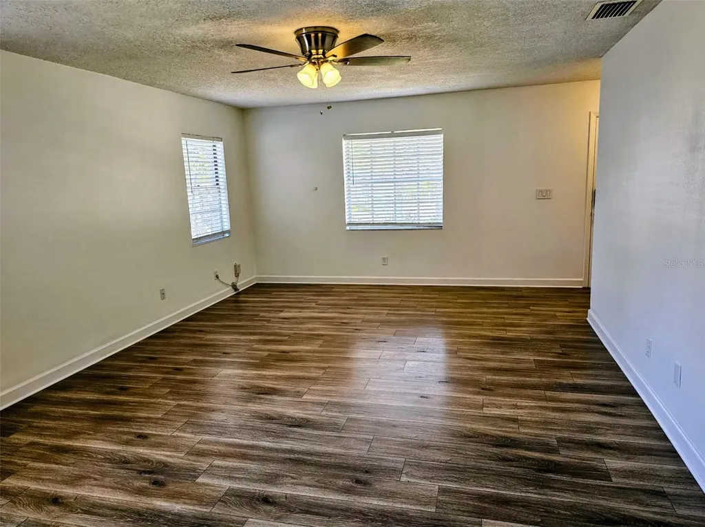3128 W Varn Avenue Tampa FL 33611