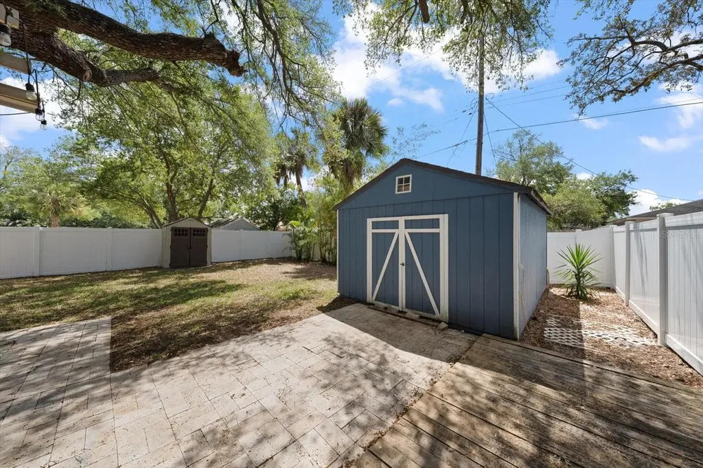 3128 W Varn Avenue Tampa FL 33611