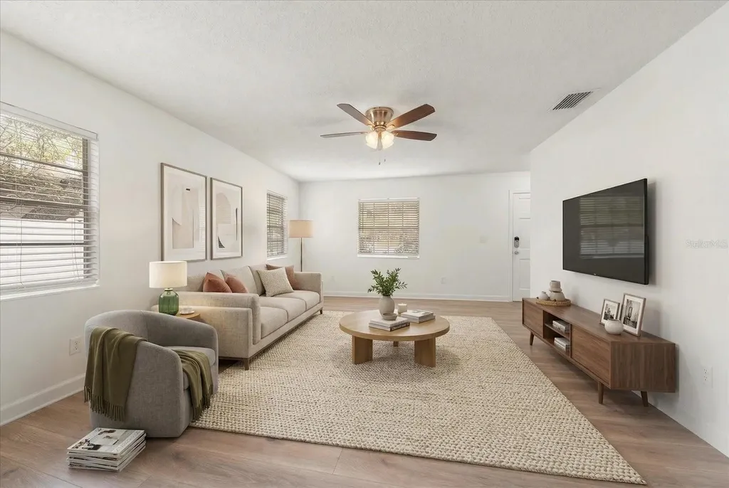 3128 W Varn Avenue Tampa FL 33611