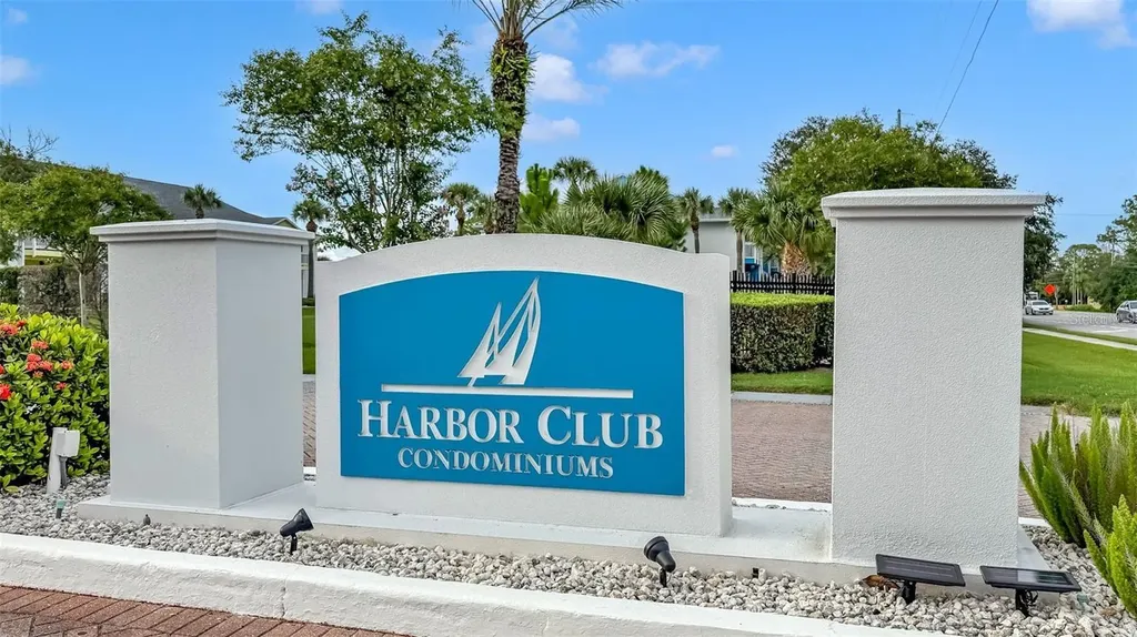 455 Alt 19 S Palm Harbor FL 34683