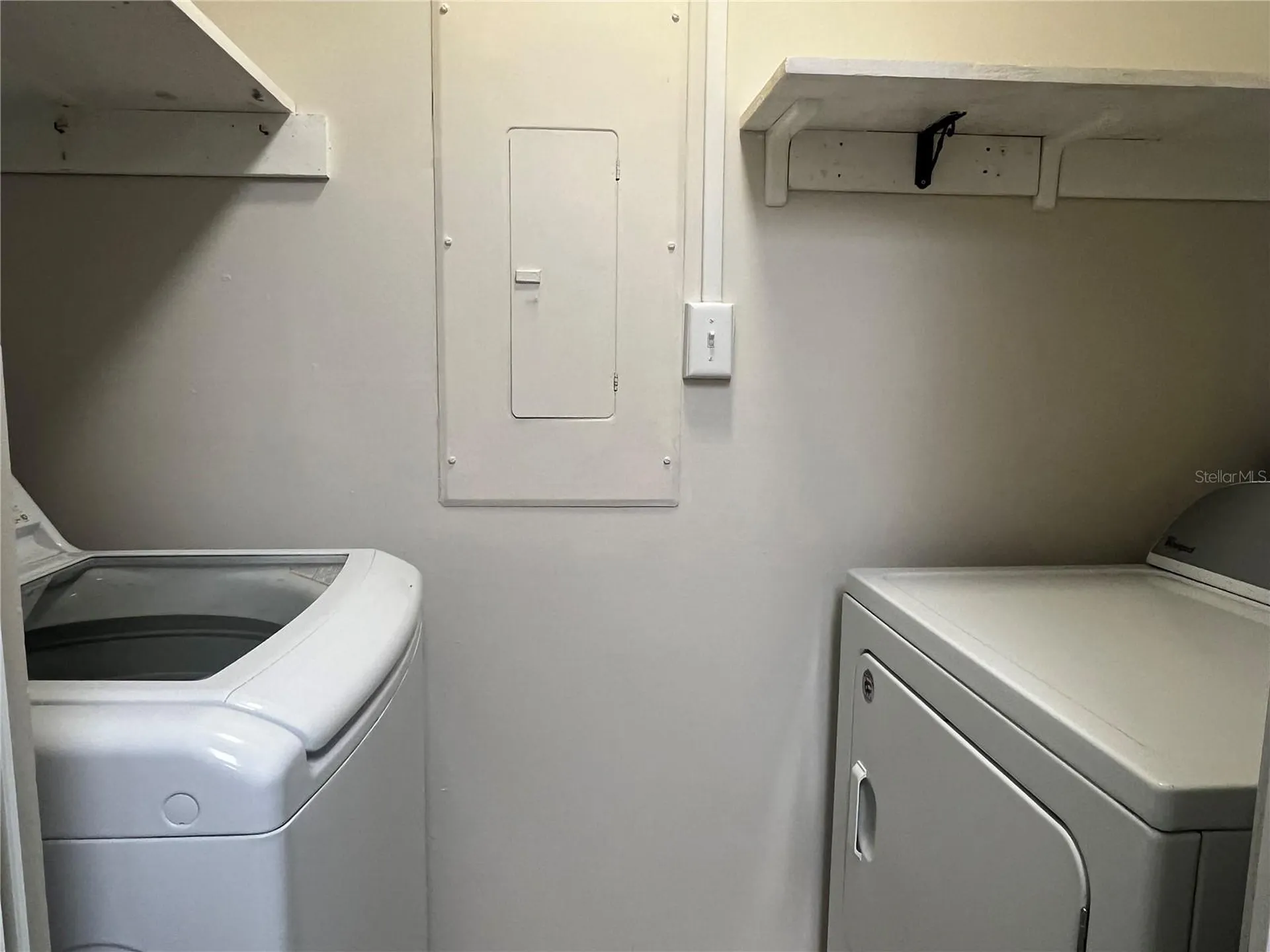 455 Alt 19 S Palm Harbor FL 34683