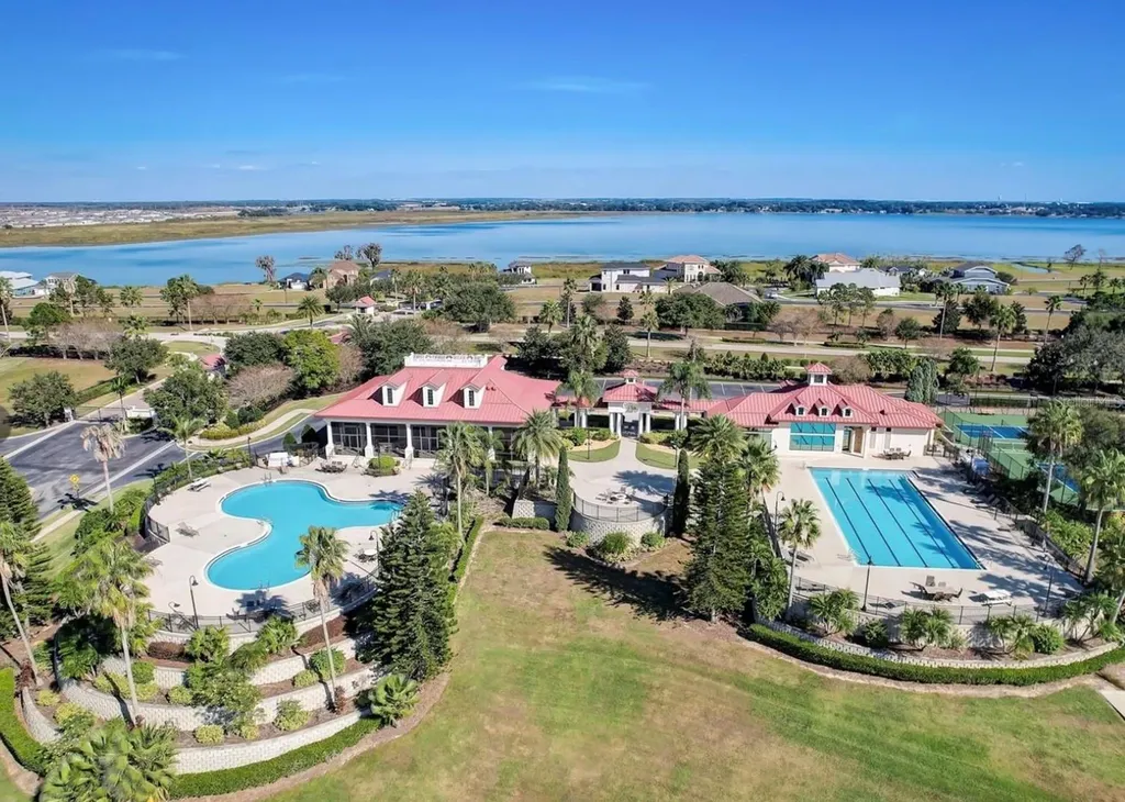 497 Adams View Lane Auburndale FL 33823