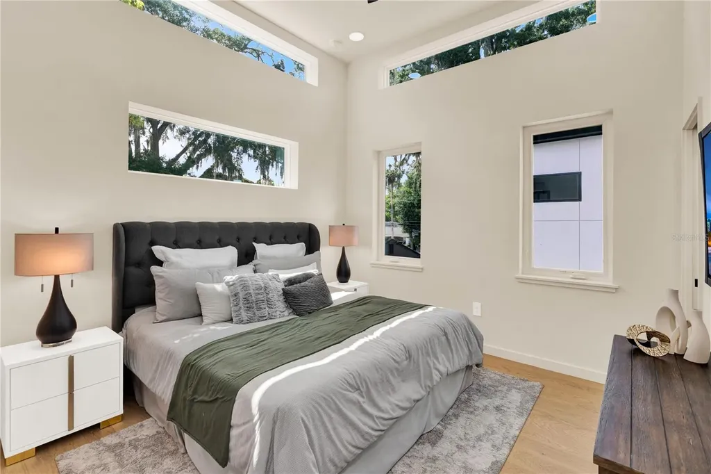 102 W Princeton Street Orlando FL 32804