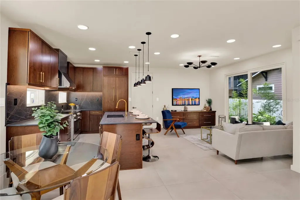 102 W Princeton Street Orlando FL 32804