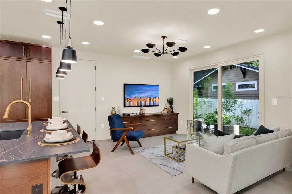 102 W Princeton Street Orlando FL 32804