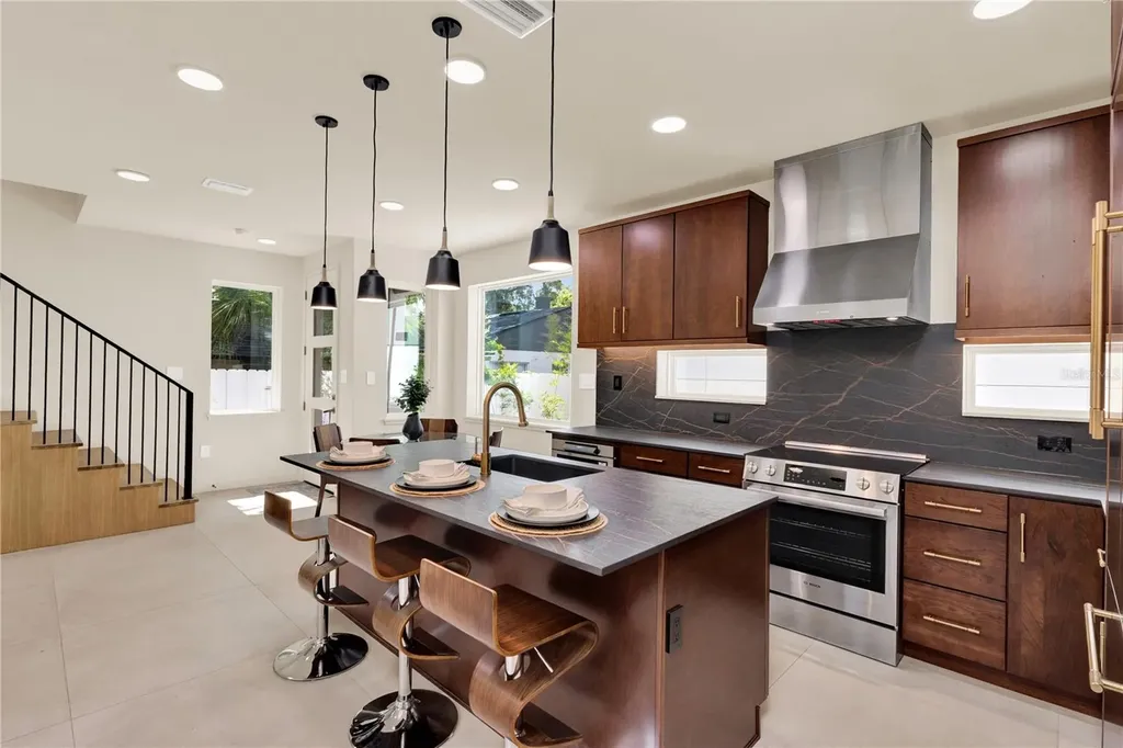102 W Princeton Street Orlando FL 32804