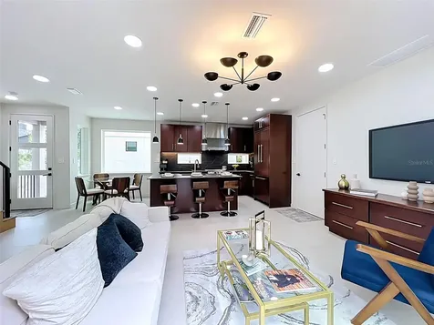 102 W Princeton Street Orlando FL 32804