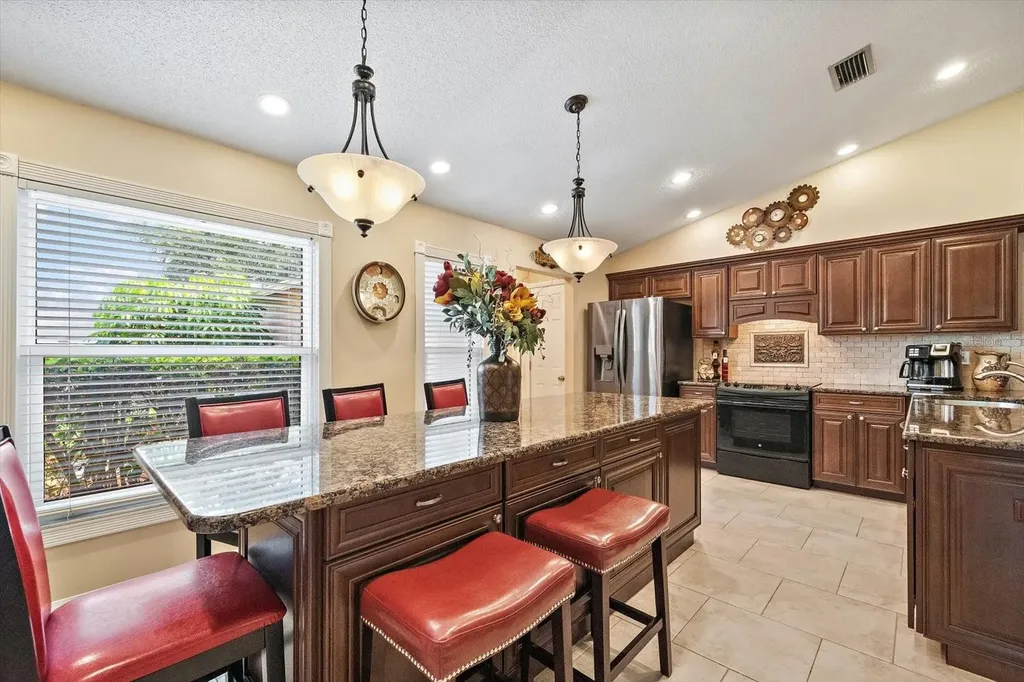 4352 Kingston Loop Sarasota FL 34238