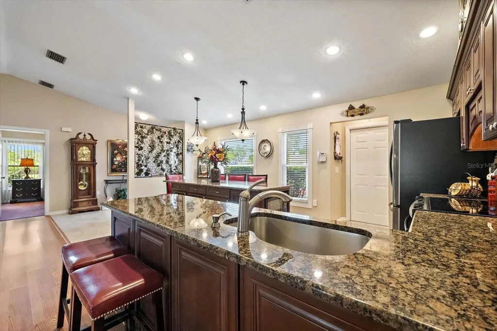 4352 Kingston Loop Sarasota FL 34238