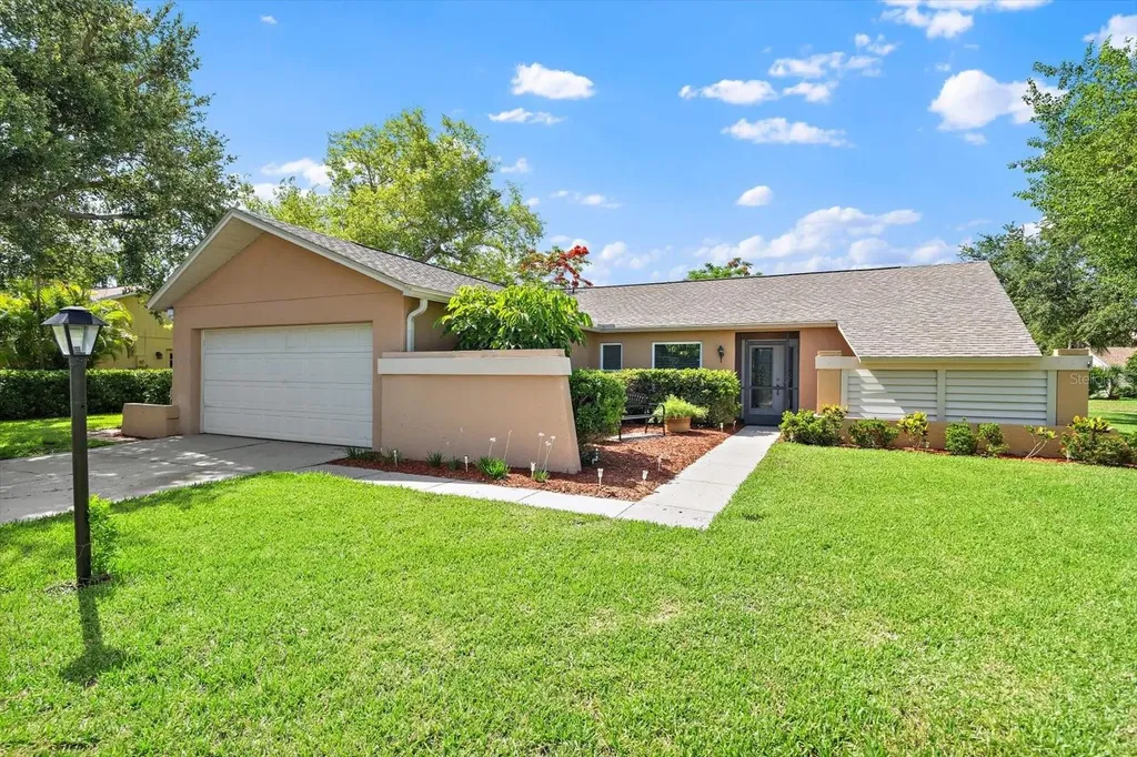 4352 Kingston Loop Sarasota FL 34238