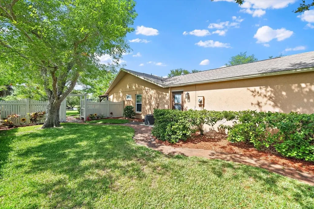 4352 Kingston Loop Sarasota FL 34238