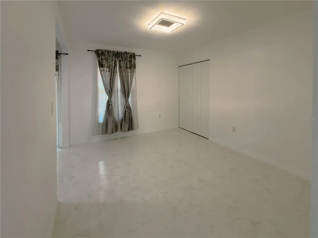 6077 Village Circle Orlando FL 32822