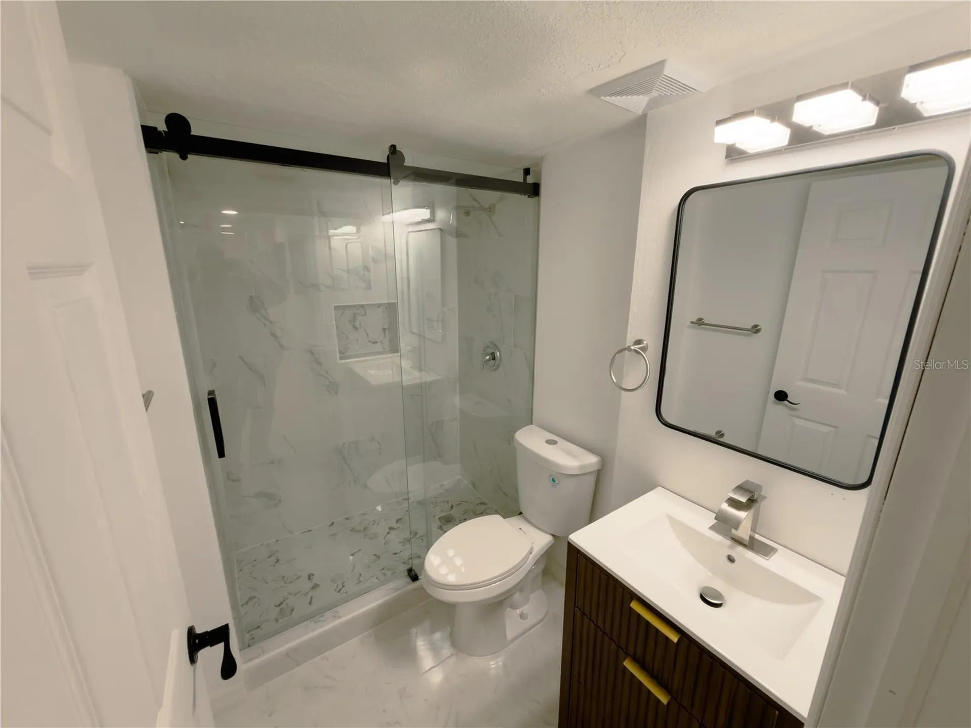 6077 Village Circle Orlando FL 32822
