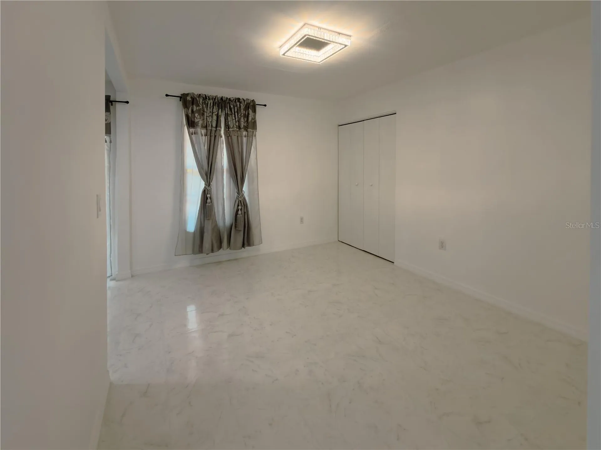 6077 Village Circle Orlando FL 32822