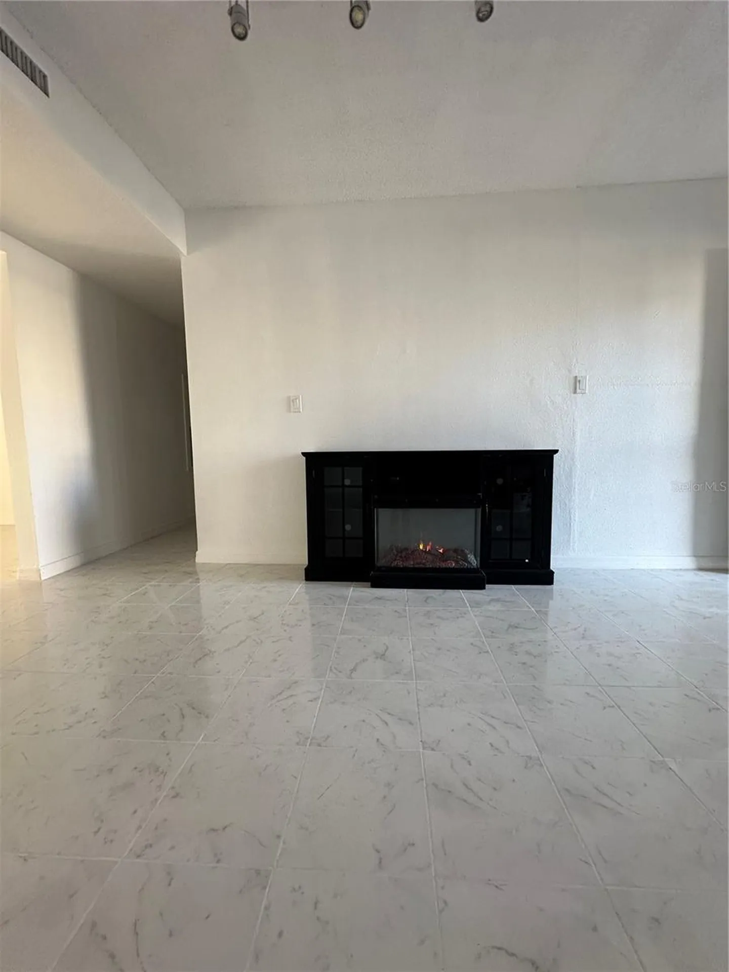 6077 Village Circle Orlando FL 32822