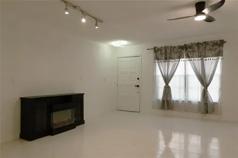 6077 Village Circle Orlando FL 32822