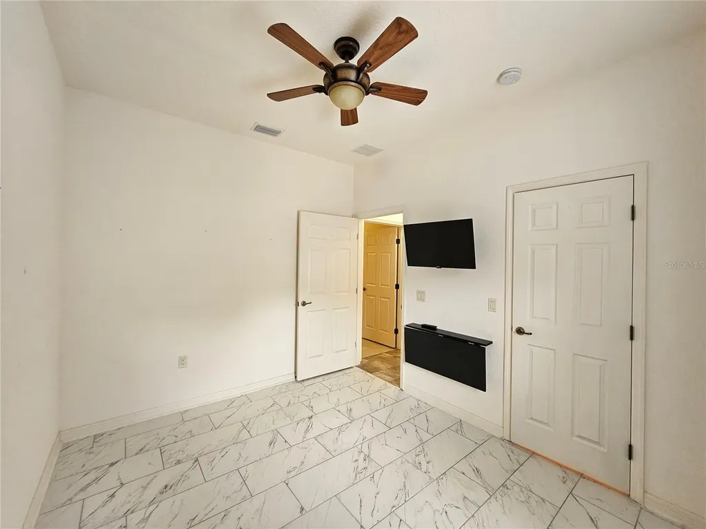 1590 Vienna Square Drive Winter Haven FL 33884