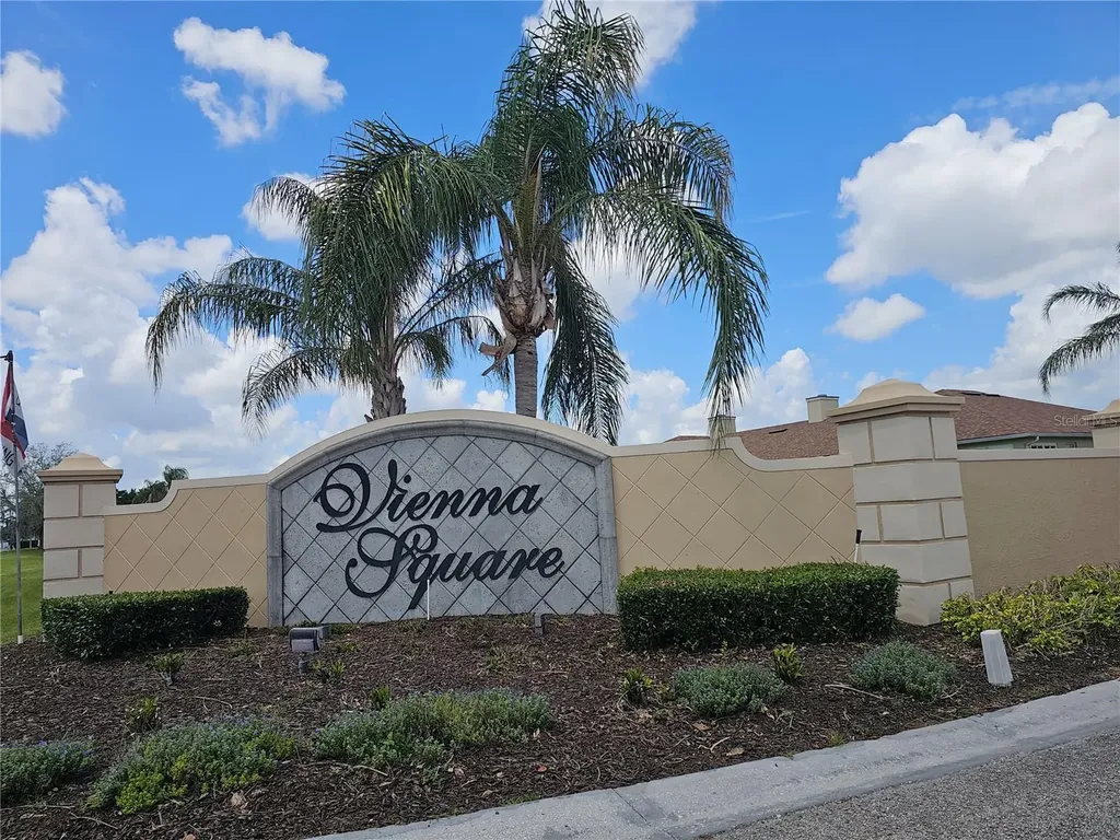 1590 Vienna Square Drive Winter Haven FL 33884