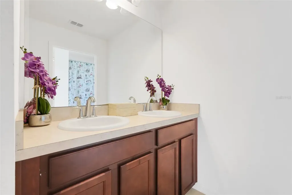 639 Samuel Place Davenport FL 33837