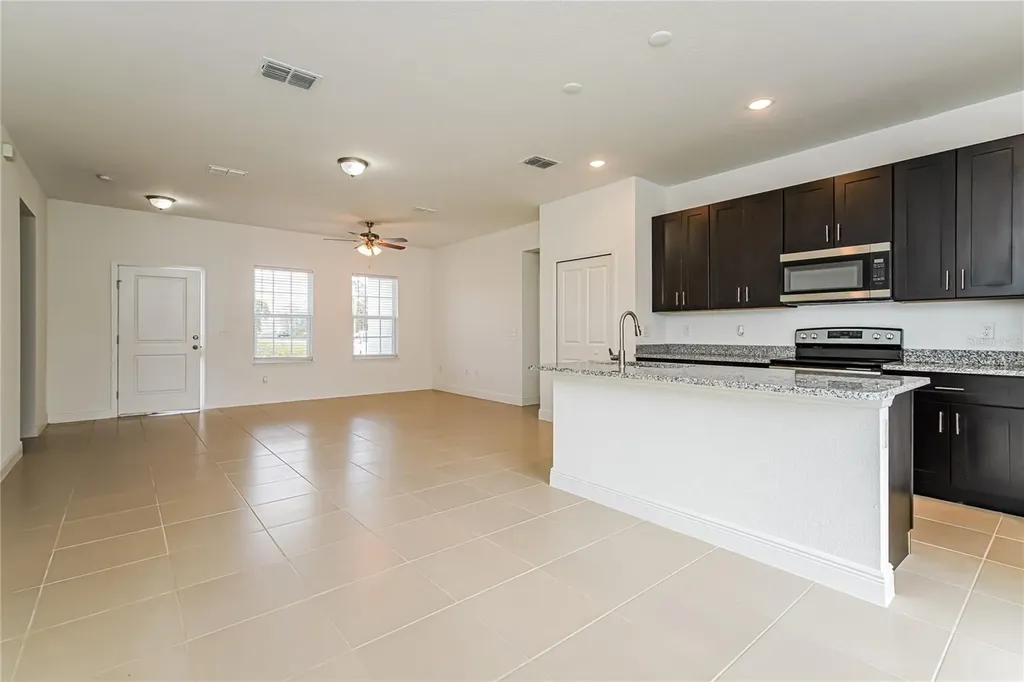 1243 Amazon Lane Kissimmee FL 34759
