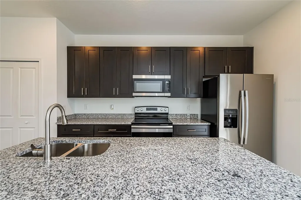 1243 Amazon Lane Kissimmee FL 34759