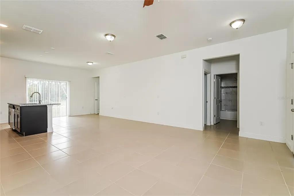 1243 Amazon Lane Kissimmee FL 34759