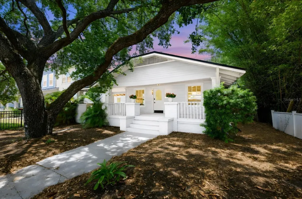 902 W Columbus Drive Tampa FL 33602