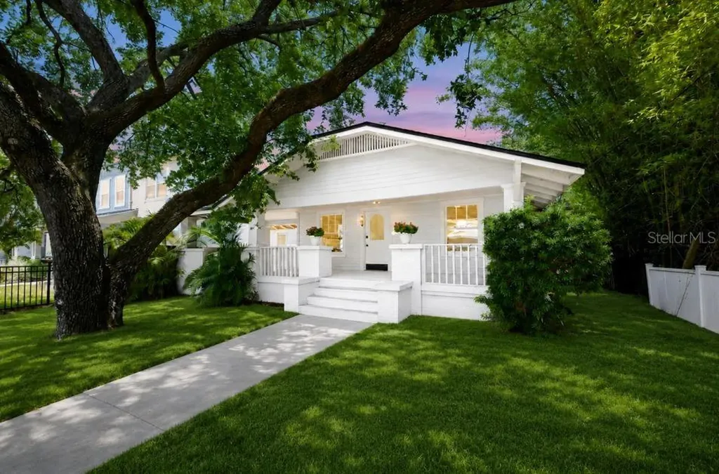 902 W Columbus Drive Tampa FL 33602
