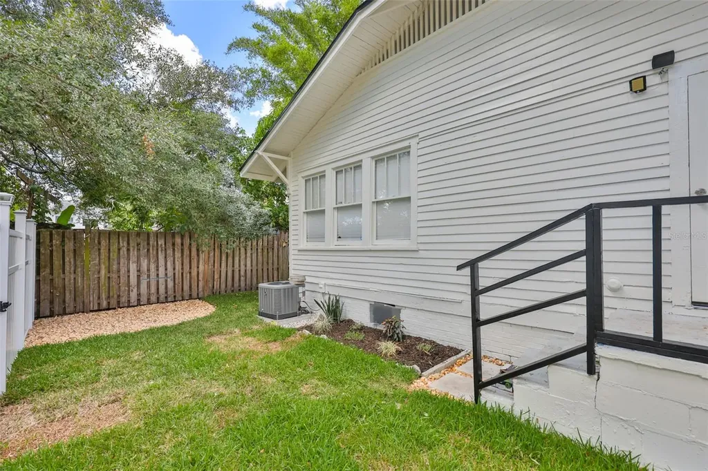 902 W Columbus Drive Tampa FL 33602
